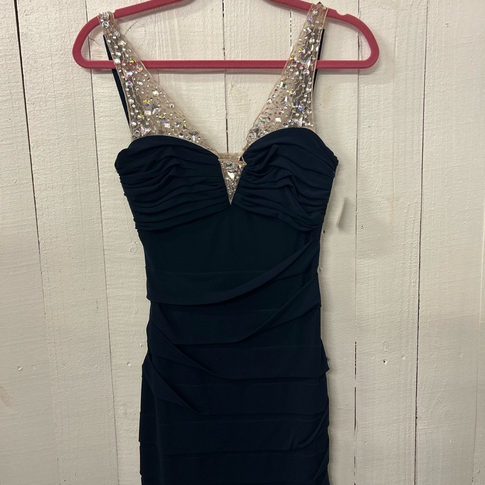 Elegant Navy Blue Evening Dress with Embellished Straps